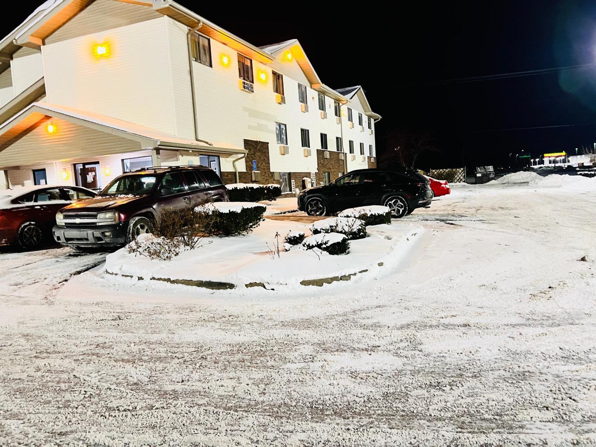 Super Inn By Oyo Lansing Mi Zewnętrze zdjęcie