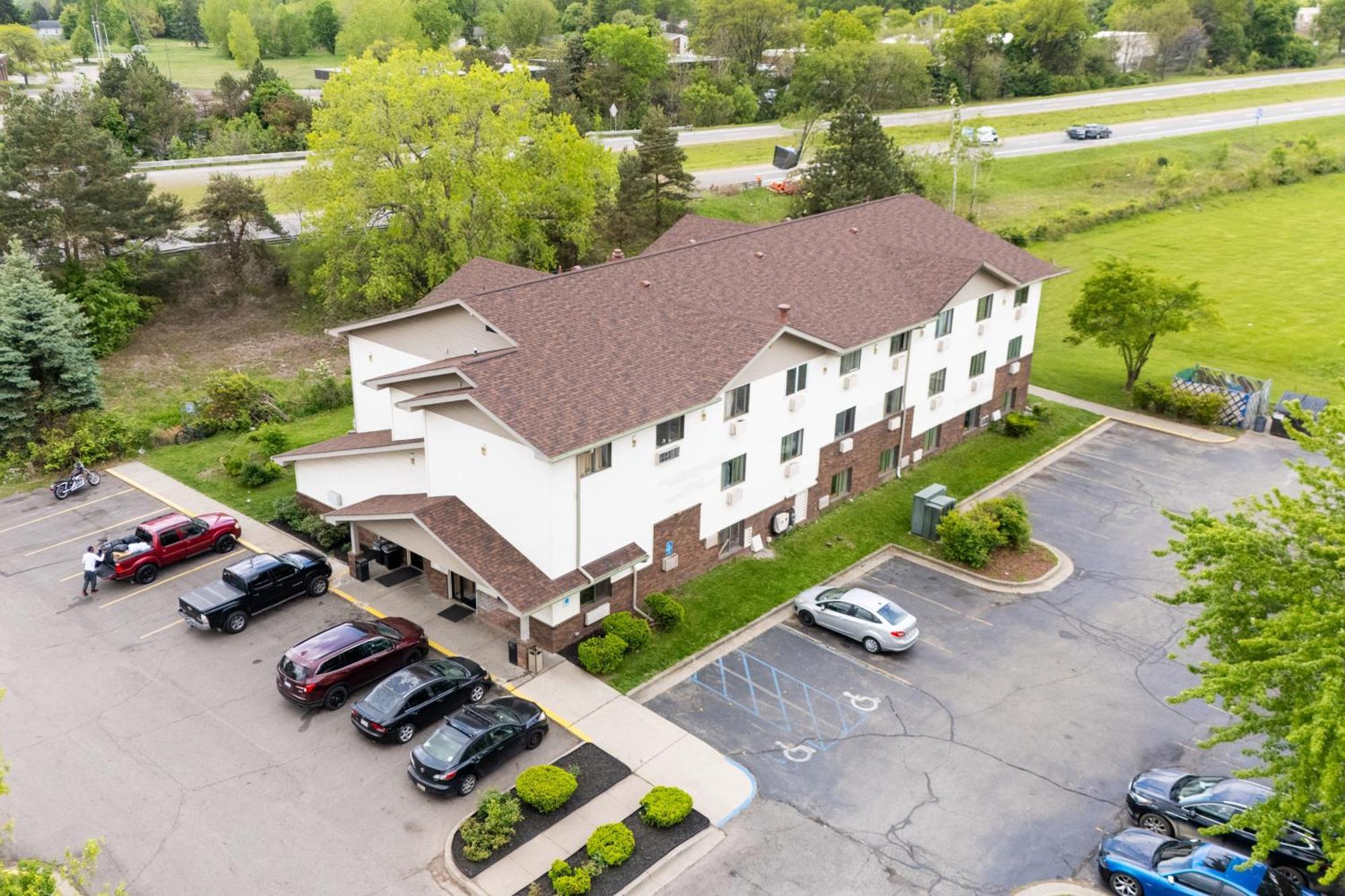 Super Inn By Oyo Lansing Mi Zewnętrze zdjęcie